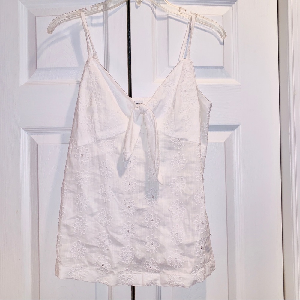 Old navy white tie front tank top size Medium